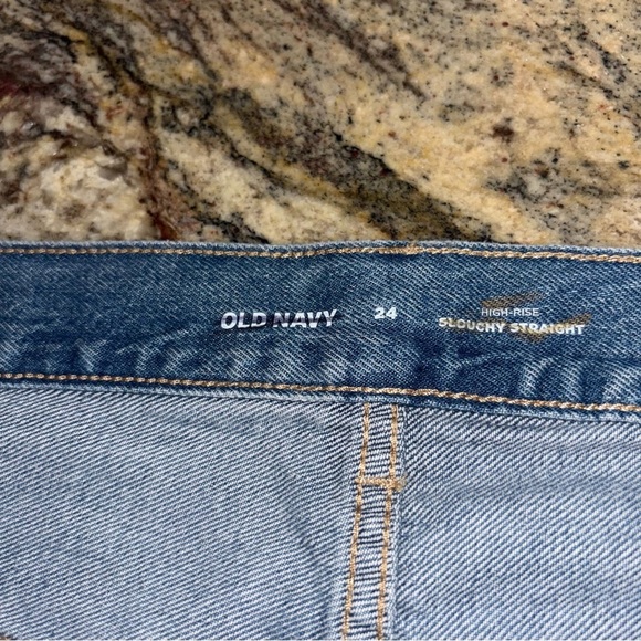 Old Navy Distressed Slouchy Straight Crop NWT - Picture 9 of 12